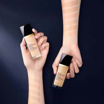 Futurist Aqua Brilliance Foundation SPF 20 - Make-up 30 ml